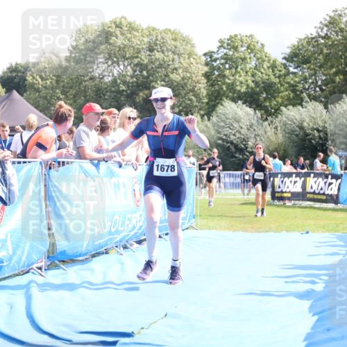 25.08.2024 - Elbe Triathlon Hamburg H.Heesch http://msf.ph/oto/6877022 25.08.2024 12:08:13 Ziel 542, 552, 1524, 1652, 1678 meine-sportfotos.de