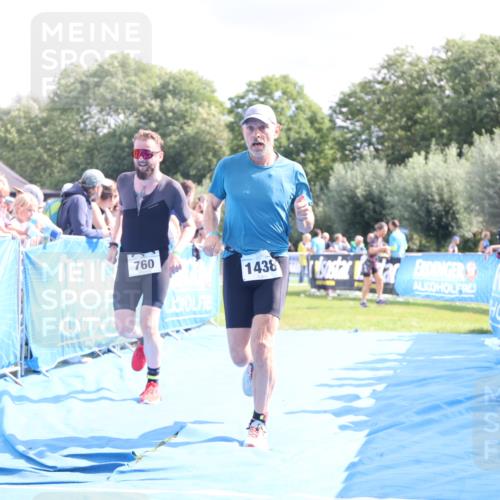 25.08.2024 - Elbe Triathlon Hamburg H.Heesch http://msf.ph/oto/6877023 25.08.2024 11:45:09 Ziel 760, 782, 1438, 1626 meine-sportfotos.de