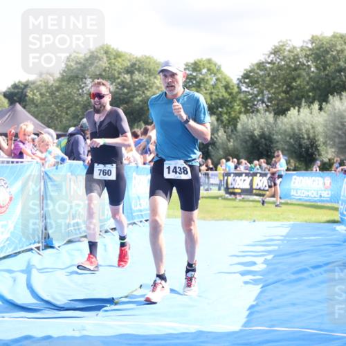 25.08.2024 - Elbe Triathlon Hamburg H.Heesch http://msf.ph/oto/6877032 25.08.2024 11:45:09 Ziel 760, 782, 1438, 1626 meine-sportfotos.de
