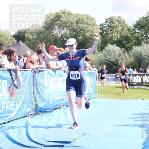 25.08.2024 - Elbe Triathlon Hamburg H.Heesch http://msf.ph/oto/6877033 25.08.2024 12:08:13 Ziel 542, 552, 1524, 1652, 1678 meine-sportfotos.de