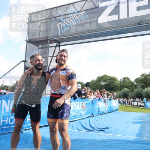 25.08.2024 - Elbe Triathlon Hamburg H.Heesch http://msf.ph/oto/6877040 25.08.2024 11:18:35 Ziel 312 meine-sportfotos.de