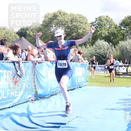 25.08.2024 - Elbe Triathlon Hamburg H.Heesch http://msf.ph/oto/6877041 25.08.2024 12:08:14 Ziel 542, 552, 1524, 1652, 1678 meine-sportfotos.de