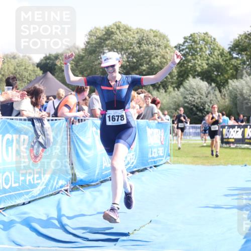 25.08.2024 - Elbe Triathlon Hamburg H.Heesch http://msf.ph/oto/6877044 25.08.2024 12:08:14 Ziel 542, 552, 1524, 1652, 1678 meine-sportfotos.de