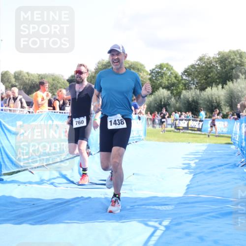 25.08.2024 - Elbe Triathlon Hamburg H.Heesch http://msf.ph/oto/6877065 25.08.2024 11:45:10 Ziel 760, 782, 1438 meine-sportfotos.de