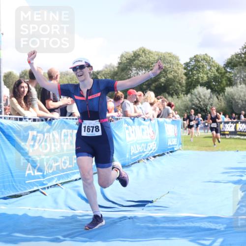 25.08.2024 - Elbe Triathlon Hamburg H.Heesch http://msf.ph/oto/6877072 25.08.2024 12:08:14 Ziel 542, 552, 1524, 1652, 1678 meine-sportfotos.de