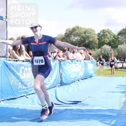 25.08.2024 - Elbe Triathlon Hamburg H.Heesch http://msf.ph/oto/6877081 25.08.2024 12:08:14 Ziel 542, 552, 1524, 1652, 1678 meine-sportfotos.de
