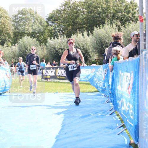 25.08.2024 - Elbe Triathlon Hamburg H.Heesch http://msf.ph/oto/6877095 25.08.2024 12:08:17 Ziel 542, 552, 1524, 1652, 1678 meine-sportfotos.de