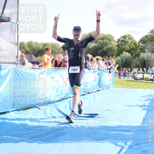 25.08.2024 - Elbe Triathlon Hamburg H.Heesch http://msf.ph/oto/6877096 25.08.2024 11:45:17 Ziel 760, 782 meine-sportfotos.de