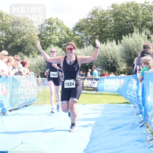 25.08.2024 - Elbe Triathlon Hamburg H.Heesch http://msf.ph/oto/6877101 25.08.2024 12:08:18 Ziel 542, 552, 1524, 1652, 1678 meine-sportfotos.de