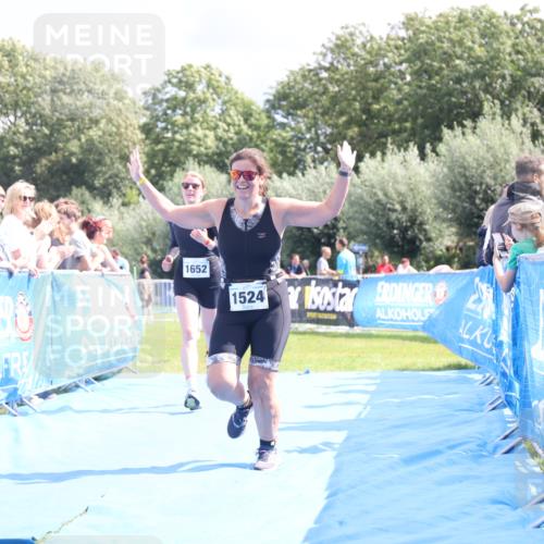 25.08.2024 - Elbe Triathlon Hamburg H.Heesch http://msf.ph/oto/6877104 25.08.2024 12:08:18 Ziel 542, 552, 1524, 1652, 1678 meine-sportfotos.de