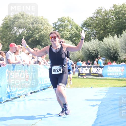 25.08.2024 - Elbe Triathlon Hamburg H.Heesch http://msf.ph/oto/6877126 25.08.2024 12:08:18 Ziel 542, 552, 1524, 1652, 1678 meine-sportfotos.de