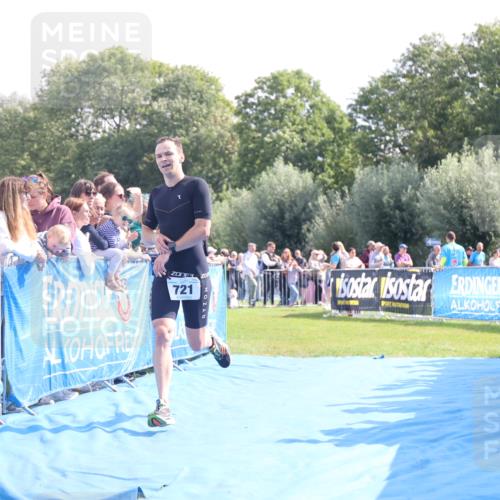 25.08.2024 - Elbe Triathlon Hamburg H.Heesch http://msf.ph/oto/6877142 25.08.2024 11:19:09 Ziel 721 meine-sportfotos.de