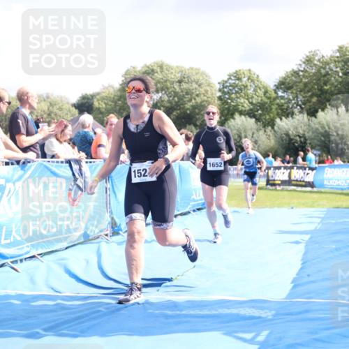 25.08.2024 - Elbe Triathlon Hamburg H.Heesch http://msf.ph/oto/6877152 25.08.2024 12:08:19 Ziel 552, 1524, 1652, 1678 meine-sportfotos.de