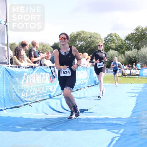 25.08.2024 - Elbe Triathlon Hamburg H.Heesch http://msf.ph/oto/6877162 25.08.2024 12:08:19 Ziel 552, 1524, 1652, 1678 meine-sportfotos.de