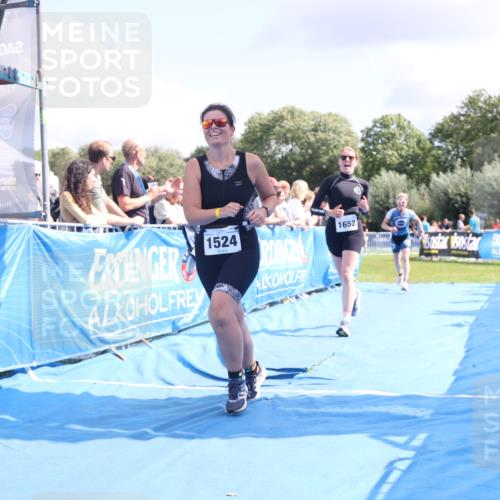 25.08.2024 - Elbe Triathlon Hamburg H.Heesch http://msf.ph/oto/6877165 25.08.2024 12:08:19 Ziel 552, 1524, 1652, 1678 meine-sportfotos.de