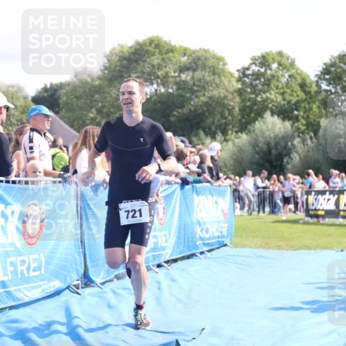 25.08.2024 - Elbe Triathlon Hamburg H.Heesch http://msf.ph/oto/6877169 25.08.2024 11:19:09 Ziel 721 meine-sportfotos.de