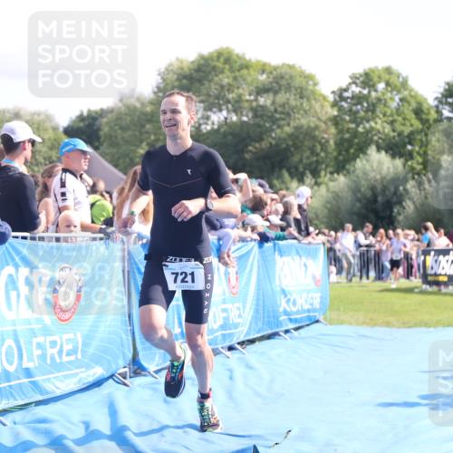25.08.2024 - Elbe Triathlon Hamburg H.Heesch http://msf.ph/oto/6877172 25.08.2024 11:19:09 Ziel 721 meine-sportfotos.de