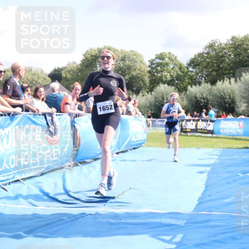 25.08.2024 - Elbe Triathlon Hamburg H.Heesch http://msf.ph/oto/6877180 25.08.2024 12:08:20 Ziel 552, 1524, 1652, 1678 meine-sportfotos.de