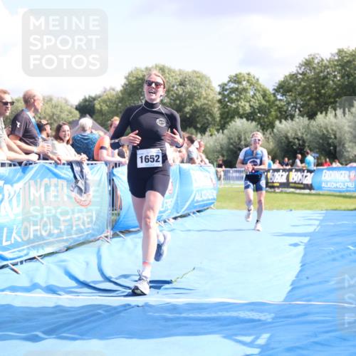 25.08.2024 - Elbe Triathlon Hamburg H.Heesch http://msf.ph/oto/6877186 25.08.2024 12:08:20 Ziel 552, 1524, 1652, 1678 meine-sportfotos.de