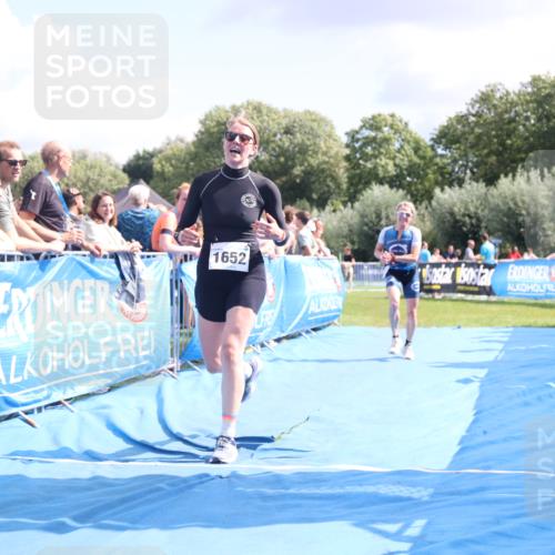 25.08.2024 - Elbe Triathlon Hamburg H.Heesch http://msf.ph/oto/6877189 25.08.2024 12:08:20 Ziel 552, 1524, 1652, 1678 meine-sportfotos.de