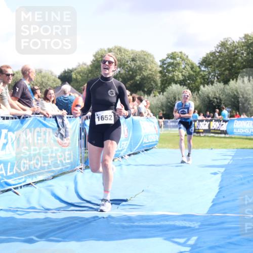 25.08.2024 - Elbe Triathlon Hamburg H.Heesch http://msf.ph/oto/6877192 25.08.2024 12:08:20 Ziel 552, 1524, 1652, 1678 meine-sportfotos.de