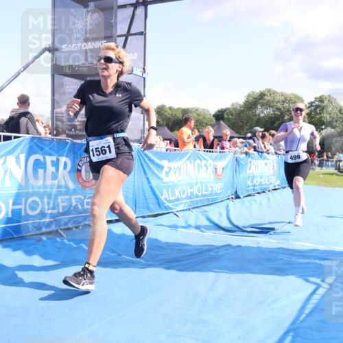 25.08.2024 - Elbe Triathlon Hamburg H.Heesch http://msf.ph/oto/6877198 25.08.2024 11:45:29 Ziel 499, 1561 meine-sportfotos.de