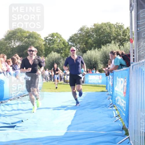25.08.2024 - Elbe Triathlon Hamburg H.Heesch http://msf.ph/oto/6877203 25.08.2024 11:19:28 Ziel 569, 593, 639, 656 meine-sportfotos.de