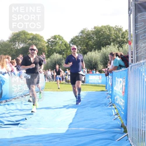 25.08.2024 - Elbe Triathlon Hamburg H.Heesch http://msf.ph/oto/6877206 25.08.2024 11:19:28 Ziel 569, 593, 639, 656 meine-sportfotos.de