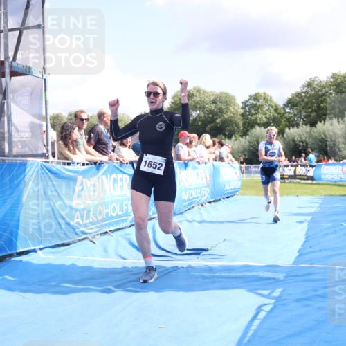 25.08.2024 - Elbe Triathlon Hamburg H.Heesch http://msf.ph/oto/6877213 25.08.2024 12:08:21 Ziel 552, 1524, 1652, 1678 meine-sportfotos.de