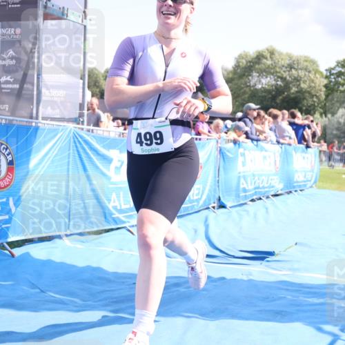 25.08.2024 - Elbe Triathlon Hamburg H.Heesch http://msf.ph/oto/6877216 25.08.2024 11:45:30 Ziel 499, 1561 meine-sportfotos.de