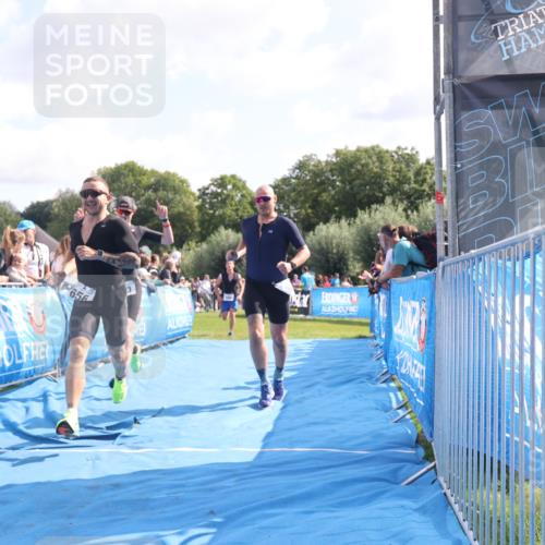 25.08.2024 - Elbe Triathlon Hamburg H.Heesch http://msf.ph/oto/6877226 25.08.2024 11:19:29 Ziel 435, 569, 593, 639, 656 meine-sportfotos.de