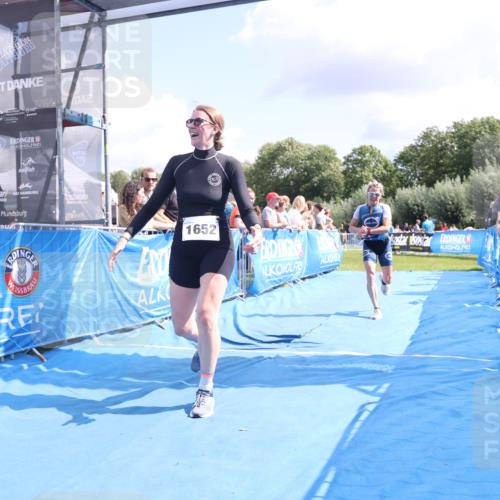 25.08.2024 - Elbe Triathlon Hamburg H.Heesch http://msf.ph/oto/6877235 25.08.2024 12:08:21 Ziel 552, 1524, 1652, 1678 meine-sportfotos.de