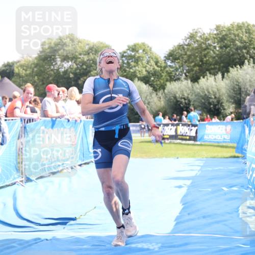 25.08.2024 - Elbe Triathlon Hamburg H.Heesch http://msf.ph/oto/6877238 25.08.2024 12:08:22 Ziel 552, 1524, 1652 meine-sportfotos.de