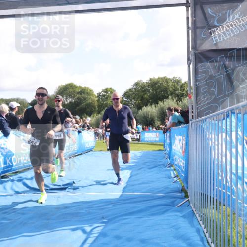 25.08.2024 - Elbe Triathlon Hamburg H.Heesch http://msf.ph/oto/6877240 25.08.2024 11:19:29 Ziel 435, 569, 593, 639, 656 meine-sportfotos.de
