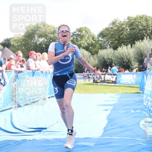 25.08.2024 - Elbe Triathlon Hamburg H.Heesch http://msf.ph/oto/6877241 25.08.2024 12:08:22 Ziel 552, 1524, 1652 meine-sportfotos.de