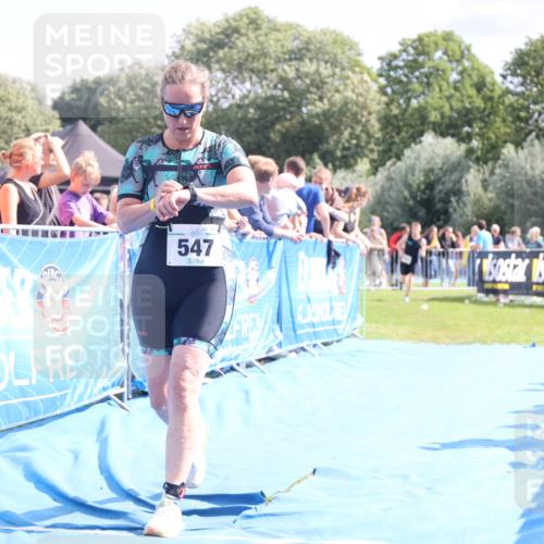 25.08.2024 - Elbe Triathlon Hamburg H.Heesch http://msf.ph/oto/6877242 25.08.2024 11:45:40 Ziel 547, 1715 meine-sportfotos.de