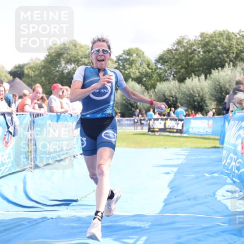 25.08.2024 - Elbe Triathlon Hamburg H.Heesch http://msf.ph/oto/6877244 25.08.2024 12:08:22 Ziel 552, 1524, 1652 meine-sportfotos.de
