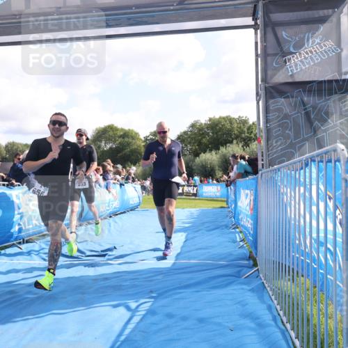 25.08.2024 - Elbe Triathlon Hamburg H.Heesch http://msf.ph/oto/6877249 25.08.2024 11:19:29 Ziel 435, 569, 593, 639, 656 meine-sportfotos.de