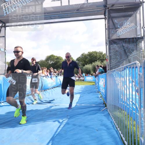 25.08.2024 - Elbe Triathlon Hamburg H.Heesch http://msf.ph/oto/6877261 25.08.2024 11:19:29 Ziel 435, 569, 593, 639, 656 meine-sportfotos.de