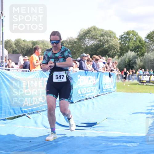 25.08.2024 - Elbe Triathlon Hamburg H.Heesch http://msf.ph/oto/6877262 25.08.2024 11:45:41 Ziel 547, 1715 meine-sportfotos.de