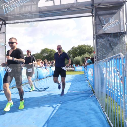 25.08.2024 - Elbe Triathlon Hamburg H.Heesch http://msf.ph/oto/6877264 25.08.2024 11:19:29 Ziel 435, 569, 593, 639, 656 meine-sportfotos.de