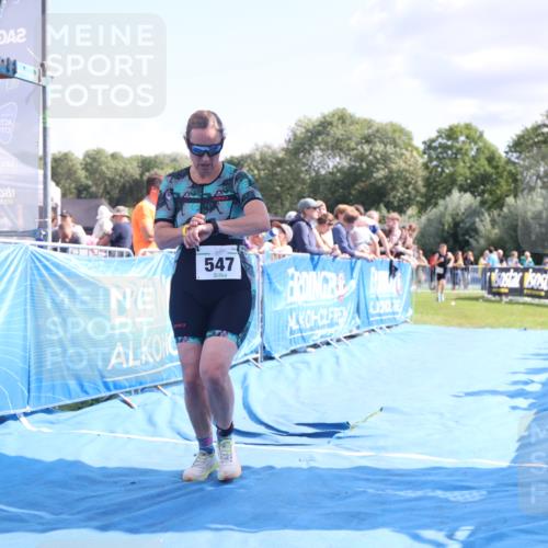 25.08.2024 - Elbe Triathlon Hamburg H.Heesch http://msf.ph/oto/6877268 25.08.2024 11:45:41 Ziel 547, 1715 meine-sportfotos.de