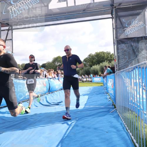 25.08.2024 - Elbe Triathlon Hamburg H.Heesch http://msf.ph/oto/6877276 25.08.2024 11:19:30 Ziel 435, 569, 593, 639, 656 meine-sportfotos.de