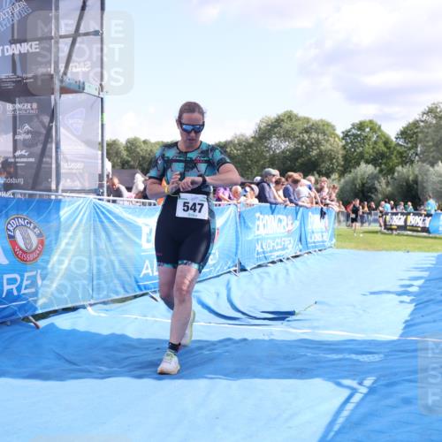 25.08.2024 - Elbe Triathlon Hamburg H.Heesch http://msf.ph/oto/6877278 25.08.2024 11:45:41 Ziel 547, 1715 meine-sportfotos.de