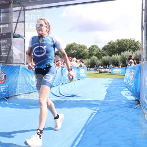 25.08.2024 - Elbe Triathlon Hamburg H.Heesch http://msf.ph/oto/6877283 25.08.2024 12:08:23 Ziel 552, 1524, 1652 meine-sportfotos.de