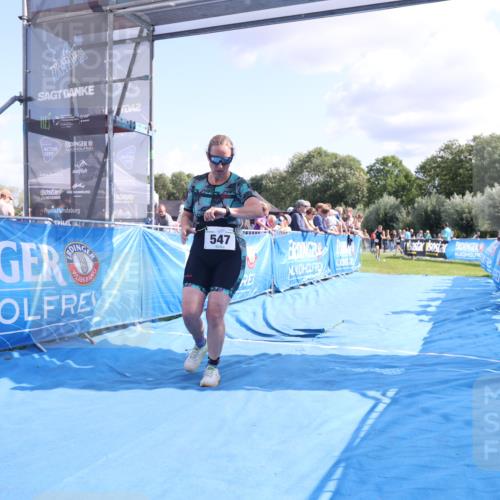 25.08.2024 - Elbe Triathlon Hamburg H.Heesch http://msf.ph/oto/6877284 25.08.2024 11:45:41 Ziel 547, 1715 meine-sportfotos.de