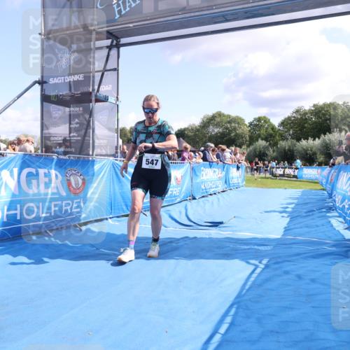 25.08.2024 - Elbe Triathlon Hamburg H.Heesch http://msf.ph/oto/6877291 25.08.2024 11:45:41 Ziel 547, 1715 meine-sportfotos.de