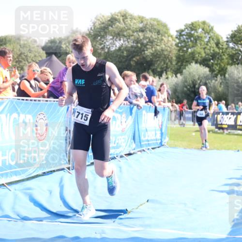 25.08.2024 - Elbe Triathlon Hamburg H.Heesch http://msf.ph/oto/6877301 25.08.2024 11:45:47 Ziel 544, 547, 1715 meine-sportfotos.de
