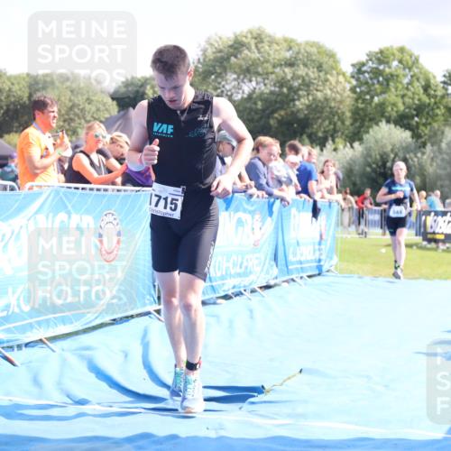 25.08.2024 - Elbe Triathlon Hamburg H.Heesch http://msf.ph/oto/6877307 25.08.2024 11:45:47 Ziel 544, 547, 1715 meine-sportfotos.de