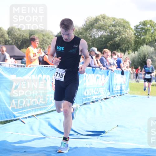25.08.2024 - Elbe Triathlon Hamburg H.Heesch http://msf.ph/oto/6877316 25.08.2024 11:45:47 Ziel 544, 547, 1715 meine-sportfotos.de